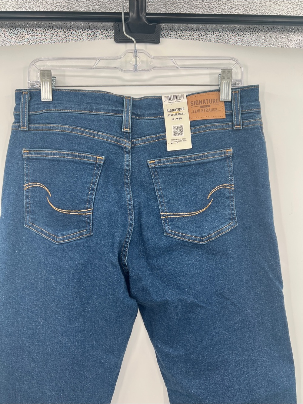 Size 8  Signature Levi Strauss Boyfriend jeans  NWT - Picture 6 of 8